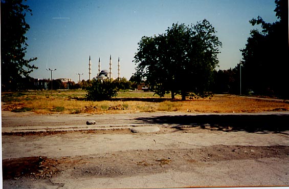 Mosque on the outskirts of Mary
